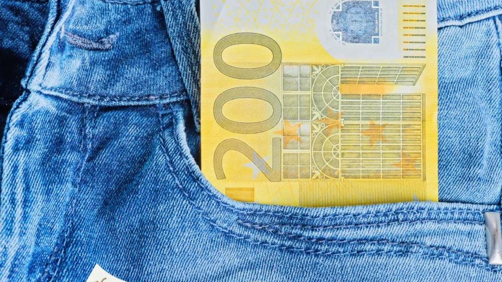 Bonus 200 euro Giugno 2024: Incrementato a 250 euro - Verifica se Hai Diritto!